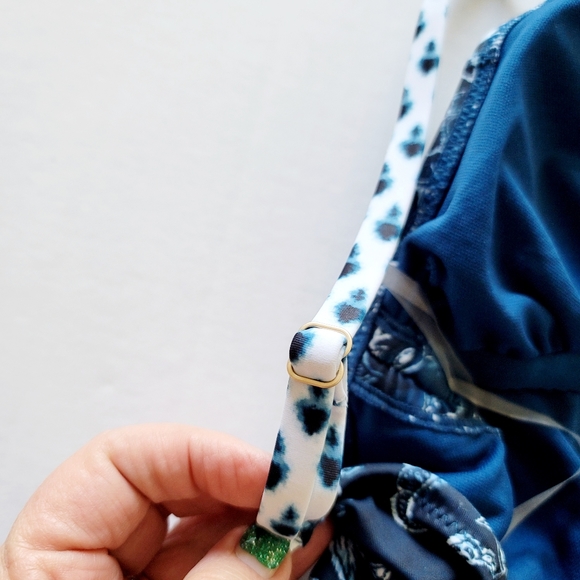 Jessica Simpson one piece swimsuit size M blue print side ruching v neck NWT - Picture 6 of 14